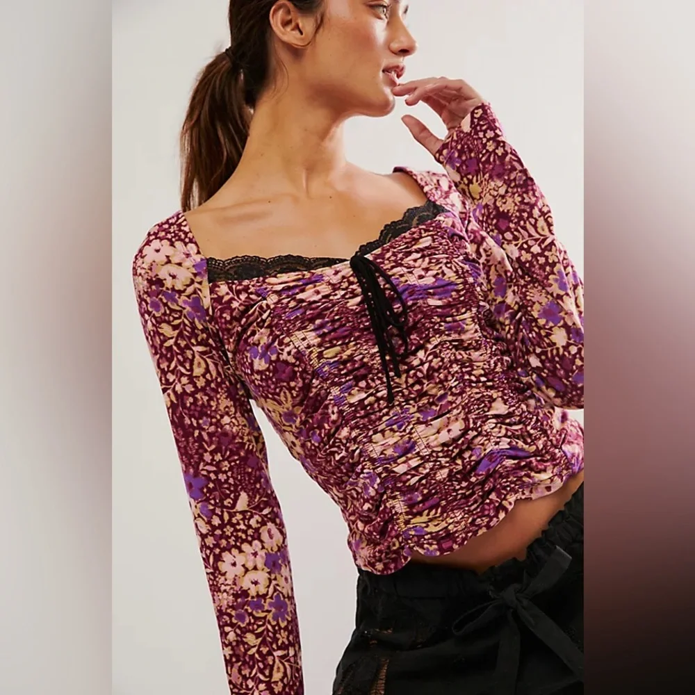 Free People Boho Sweetheart Feminine Purple Floral Long Sleeve Top NWT Medium